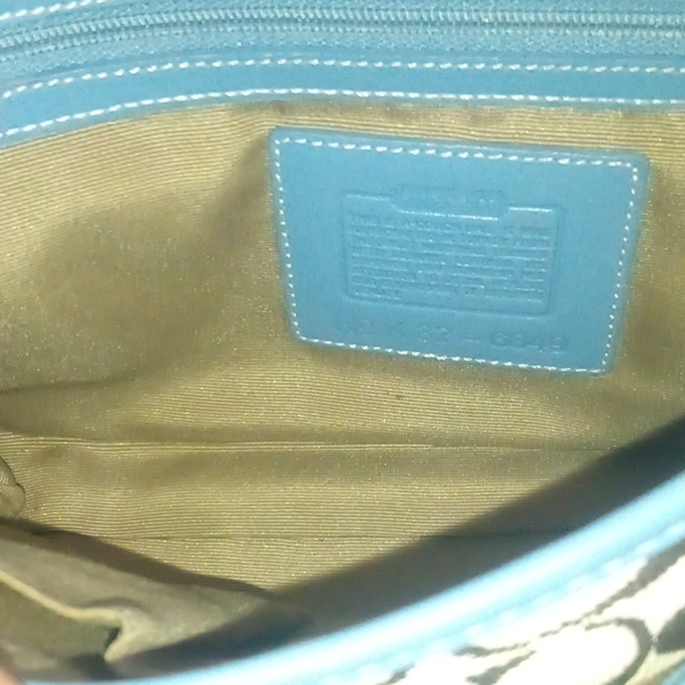Coach - Picture 5 of 6